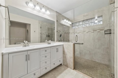 Купить таунхаус в Дирфилд-Бич, Флорида 3 спальни, 181.53м2, № 1992592 - фото 24