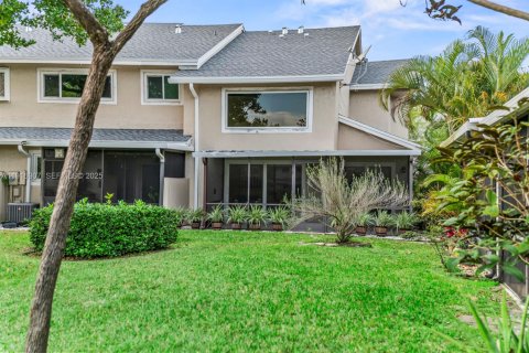 Купить таунхаус в Дирфилд-Бич, Флорида 3 спальни, 181.53м2, № 1992592 - фото 15