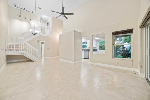 Купить таунхаус в Дирфилд-Бич, Флорида 3 спальни, 181.53м2, № 1992592 - фото 6