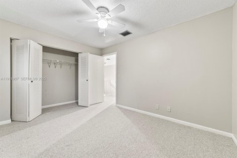 Купить таунхаус в Дирфилд-Бич, Флорида 3 спальни, 181.53м2, № 1992592 - фото 27