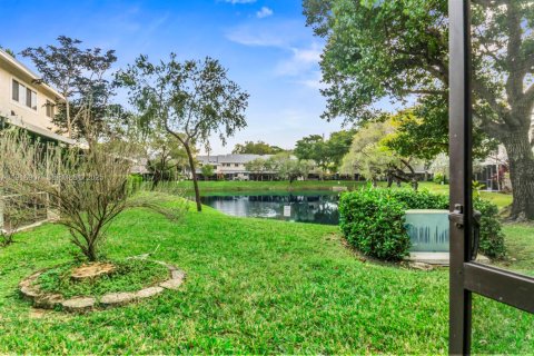 Купить таунхаус в Дирфилд-Бич, Флорида 3 спальни, 181.53м2, № 1992592 - фото 14