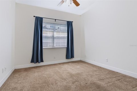 Townhouse in Clermont, Florida 2 bedrooms, 117.52 sq.m. № 2329404 - photo 28