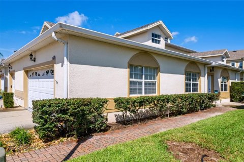 Townhouse in Clermont, Florida 2 bedrooms, 117.52 sq.m. № 2329404 - photo 2