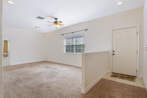 Townhouse in Clermont, Florida 2 bedrooms, 117.52 sq.m. № 2329404 - photo 9