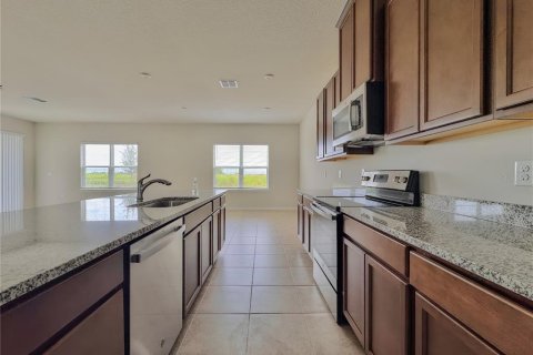 Villa ou maison à louer à Lake Alfred, Floride: 5 chambres, 280.38 m2 № 1908116 - photo 11