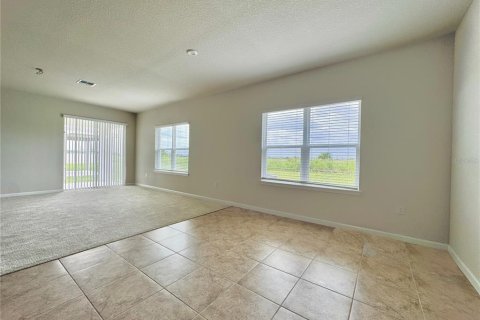 Villa ou maison à louer à Lake Alfred, Floride: 5 chambres, 280.38 m2 № 1908116 - photo 12