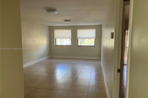 Copropriété à vendre à Doral, Floride: 2 chambres, 92.16 m2 № 1924994 - photo 6