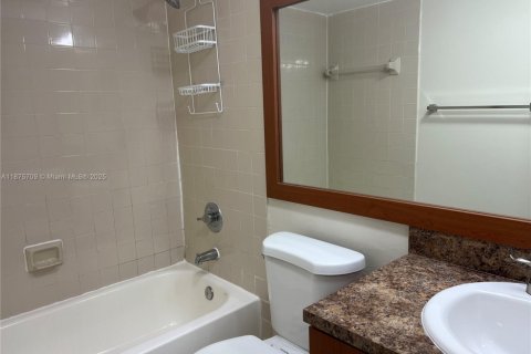 Copropriété à vendre à Doral, Floride: 2 chambres, 92.16 m2 № 1924994 - photo 9