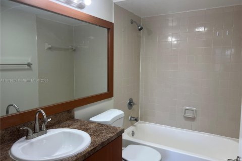 Copropriété à vendre à Doral, Floride: 2 chambres, 92.16 m2 № 1924994 - photo 11