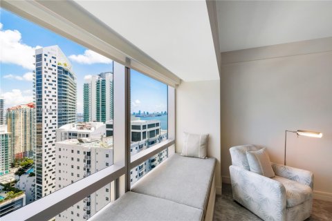 Condominio en venta en Miami, Florida, 2 dormitorios, 167.32 m2 № 2075743 - foto 15