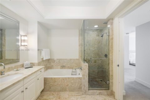 Condominio en venta en Miami, Florida, 2 dormitorios, 167.32 m2 № 2075743 - foto 12