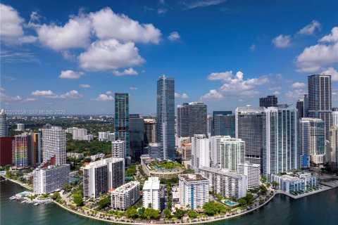 Condominio en venta en Miami, Florida, 2 dormitorios, 167.32 m2 № 2075743 - foto 17