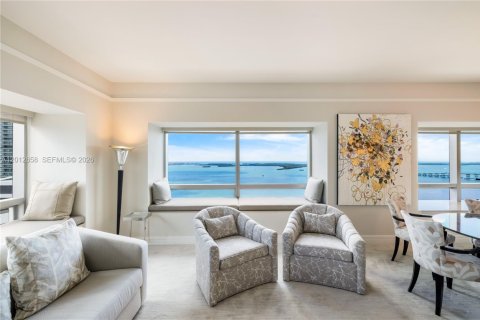 Condominio en venta en Miami, Florida, 2 dormitorios, 167.32 m2 № 2075743 - foto 6