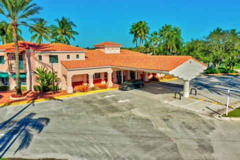 Villa ou maison à louer à West Palm Beach, Floride: 4 chambres, 260.96 m2 № 2387790 - photo 22
