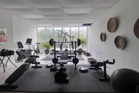 Снять в аренду кондоминиум в Майами-Бич, Флорида 1 спальня, 69.49м2, № 2047373 - фото 12