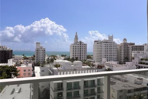 Снять в аренду кондоминиум в Майами-Бич, Флорида 1 спальня, 69.49м2, № 2047373 - фото 2