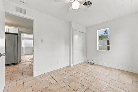 House in Palm Springs, Florida 2 bedrooms, 73.58 sq.m. № 2392129 - photo 21