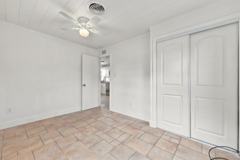 House in Palm Springs, Florida 2 bedrooms, 73.58 sq.m. № 2392129 - photo 22
