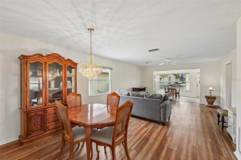 Villa ou maison à vendre à Bradenton, Floride: 2 chambres, 113.34 m2 № 2237867 - photo 13
