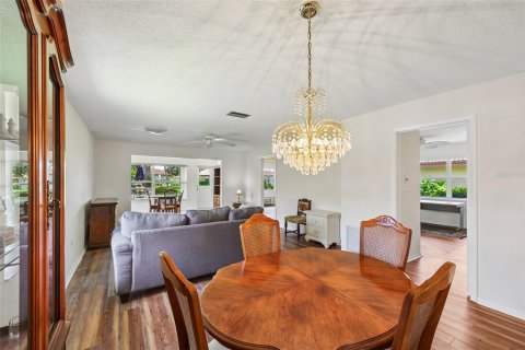 Villa ou maison à vendre à Bradenton, Floride: 2 chambres, 113.34 m2 № 2237867 - photo 14