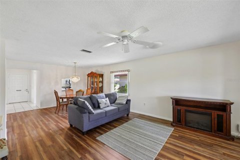 Villa ou maison à vendre à Bradenton, Floride: 2 chambres, 113.34 m2 № 2237867 - photo 15