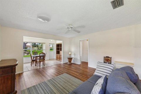 Villa ou maison à vendre à Bradenton, Floride: 2 chambres, 113.34 m2 № 2237867 - photo 12