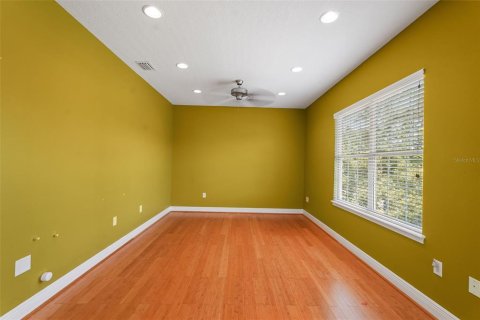 House in Oviedo, Florida 5 bedrooms, 344.95 sq.m. № 2110699 - photo 30