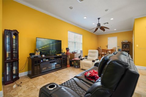 House in Oviedo, Florida 5 bedrooms, 344.95 sq.m. № 2110699 - photo 5