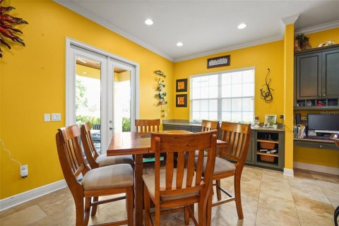 House in Oviedo, Florida 5 bedrooms, 344.95 sq.m. № 2110699 - photo 7