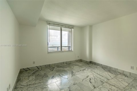 Condo in Miami, Florida, 1 bedroom  № 2052835 - photo 8