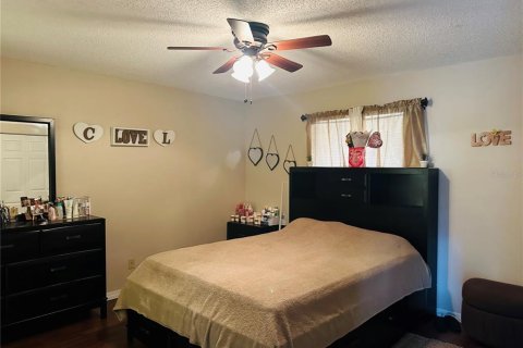 House in Lake Alfred, Florida 3 bedrooms, 128.21 sq.m. № 2156970 - photo 9