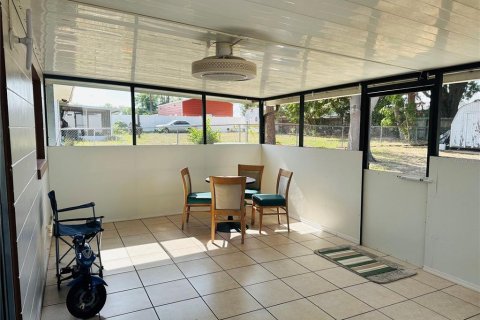 House in Lake Alfred, Florida 3 bedrooms, 128.21 sq.m. № 2156970 - photo 12
