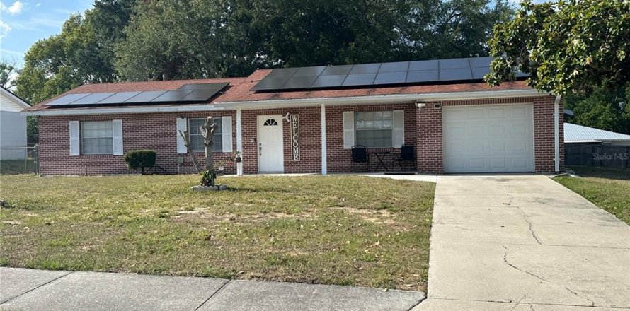 House in Lake Alfred, Florida 3 bedrooms, 128.21 sq.m. № 2156970