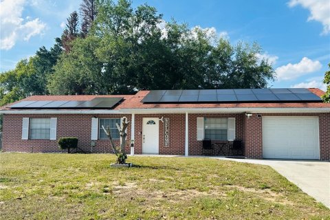 House in Lake Alfred, Florida 3 bedrooms, 128.21 sq.m. № 2156970 - photo 2
