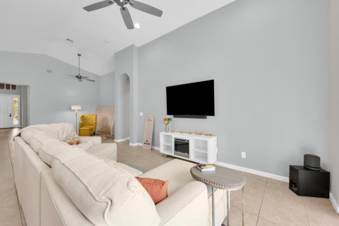 Villa ou maison à vendre à Port St. Lucie, Floride: 3 chambres, 202.71 m2 № 2431423 - photo 10