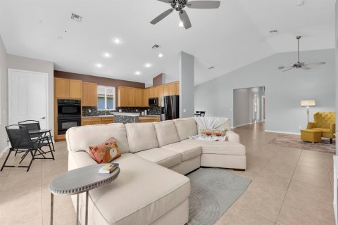 Villa ou maison à vendre à Port St. Lucie, Floride: 3 chambres, 202.71 m2 № 2431423 - photo 13