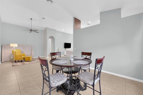 Villa ou maison à vendre à Port St. Lucie, Floride: 3 chambres, 202.71 m2 № 2431423 - photo 6