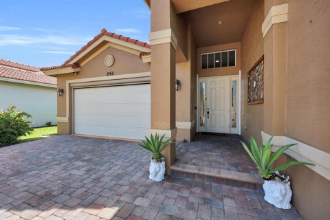 Villa ou maison à vendre à Port St. Lucie, Floride: 3 chambres, 202.71 m2 № 2431423 - photo 3