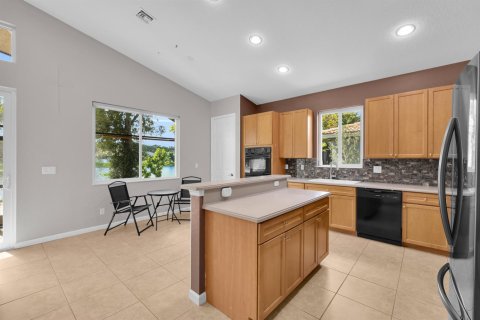 Villa ou maison à vendre à Port St. Lucie, Floride: 3 chambres, 202.71 m2 № 2431423 - photo 15
