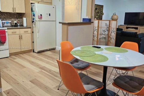 Condominio en venta en Boca Raton, Florida, 1 dormitorio, 75.25 m2 № 1955766 - foto 3