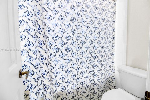 Купить таунхаус в Дорал, Флорида 3 спальни, 157м2, № 2005987 - фото 21