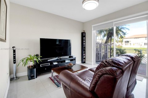 Купить таунхаус в Дорал, Флорида 3 спальни, 157м2, № 2005987 - фото 9