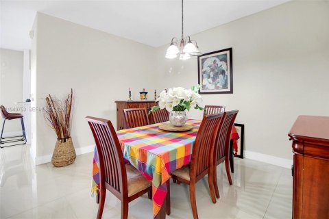 Купить таунхаус в Дорал, Флорида 3 спальни, 157м2, № 2005987 - фото 5