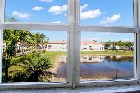 Купить таунхаус в Дорал, Флорида 3 спальни, 157м2, № 2005987 - фото 19