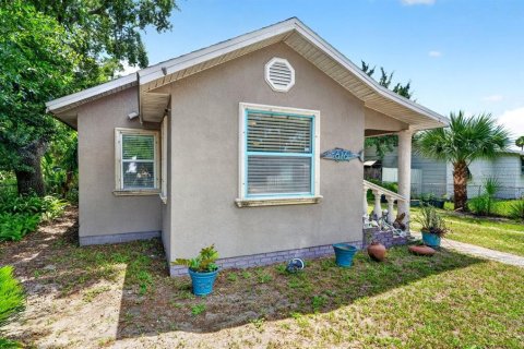 House in New Smyrna Beach, Florida 2 bedrooms, 79.52 sq.m. № 2196036 - photo 3