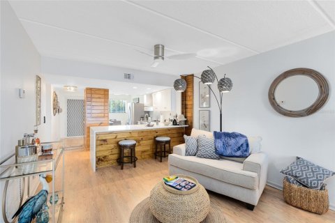 Copropriété à vendre à Palm Bay, Floride: 2 chambres, 106.47 m2 № 2122043 - photo 8