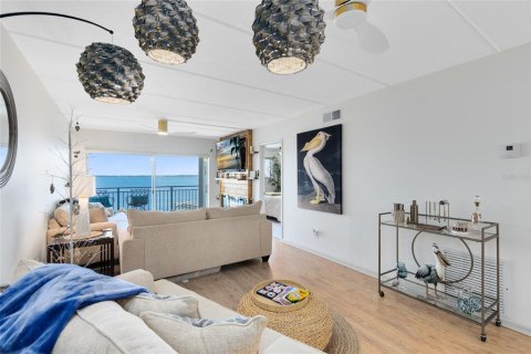 Copropriété à vendre à Palm Bay, Floride: 2 chambres, 106.47 m2 № 2122043 - photo 10