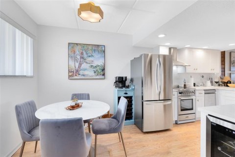 Copropriété à vendre à Palm Bay, Floride: 2 chambres, 106.47 m2 № 2122043 - photo 4