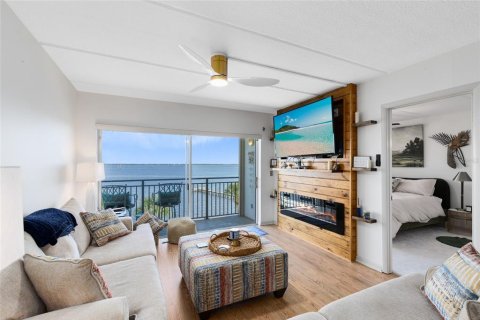 Copropriété à vendre à Palm Bay, Floride: 2 chambres, 106.47 m2 № 2122043 - photo 12
