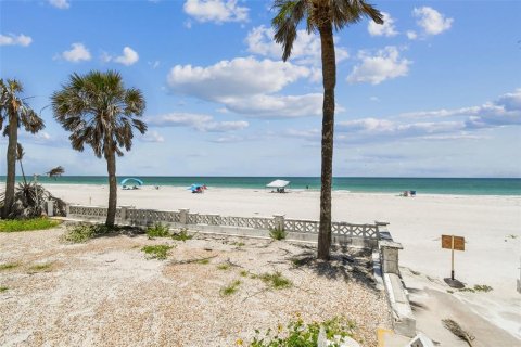 Land in Indian Rocks Beach, Florida № 1791781 - photo 13